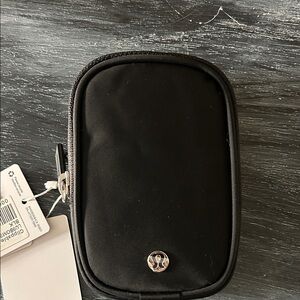 lululemon athletica Black women's Toiletry/Tech Pouch
